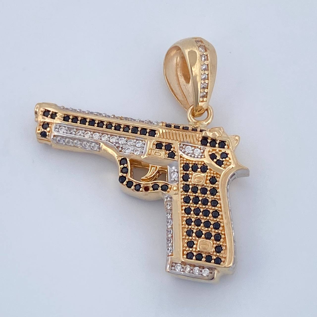 Dije Pistola 11.8gr / 3.4cm / Oro 18K $
