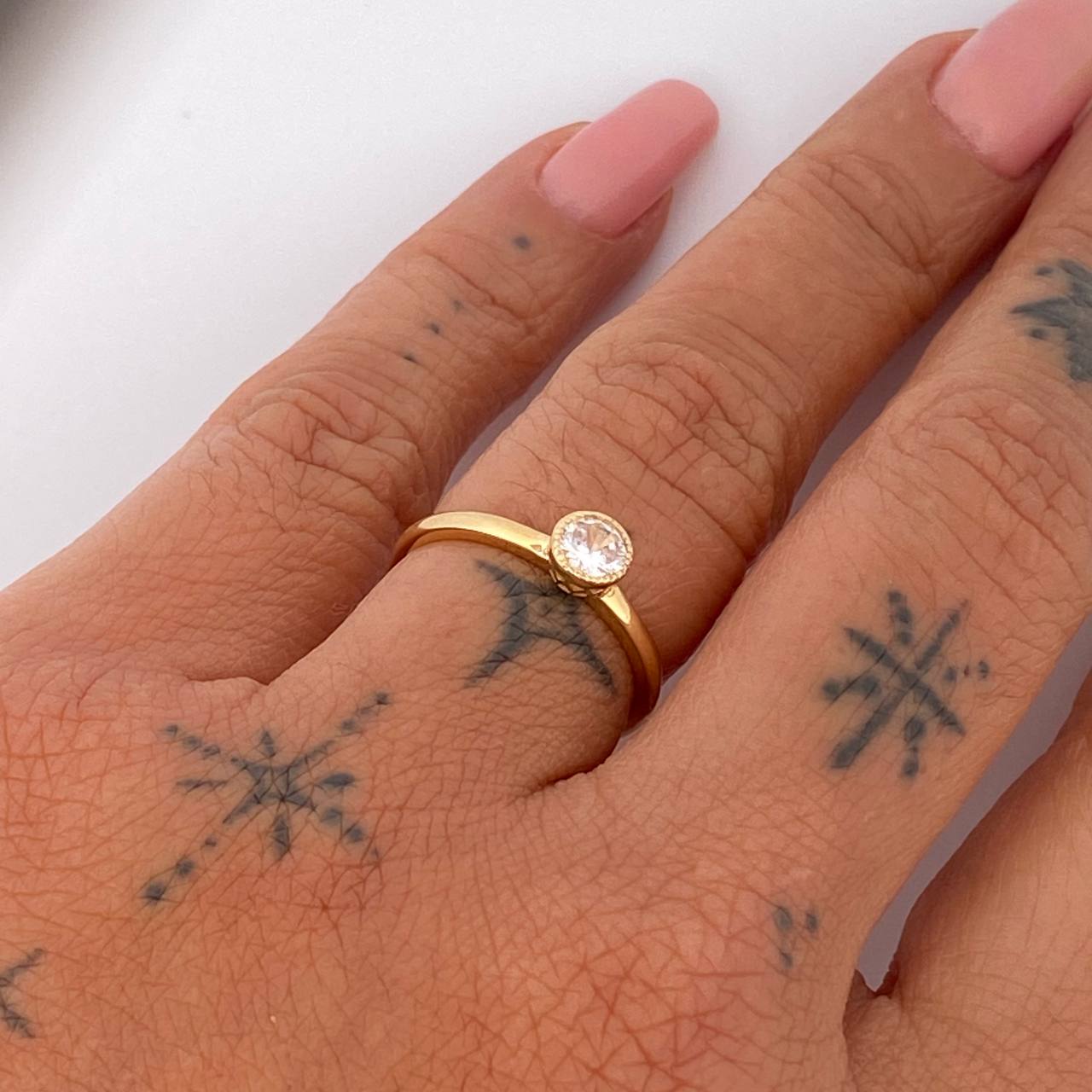 Anillo Solitario 1.6gr / T7 / Oro 18K &