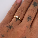 Anillo Solitario 2.45gr / T6 1/4 / Oro 18K &