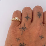 Anillo Halo Cuadrado 2.45gr / T4 3/4 / Oro 18K &