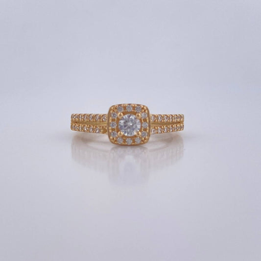 Anillo Halo Cuadrado 2.45gr / T4 3/4 / Oro 18K &