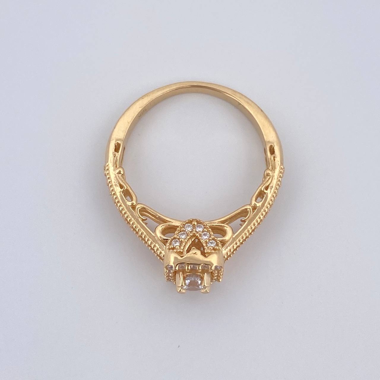 Anillo Halo Cuadrado 3.45gr / T5 1/4 / Oro 18K &