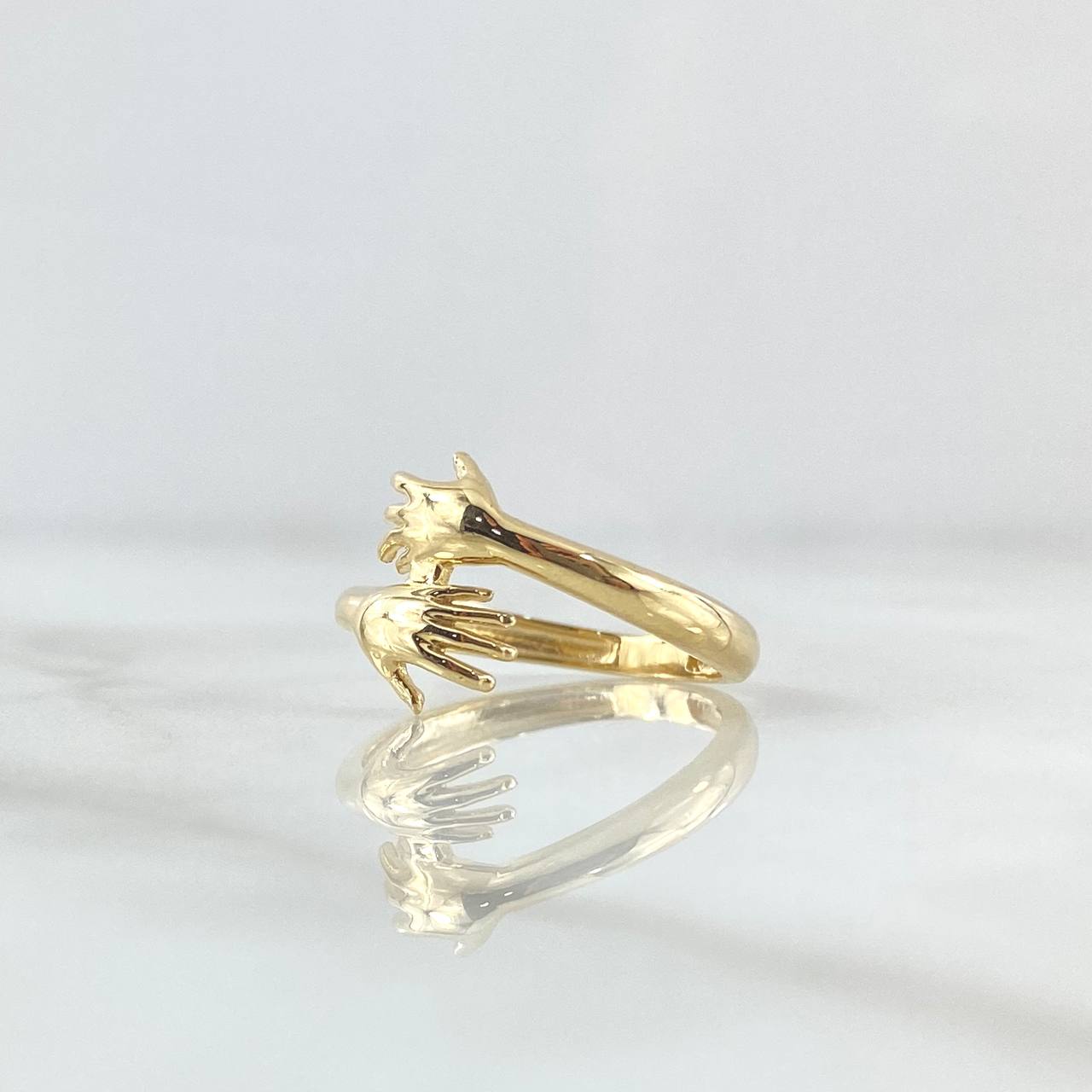 Anillo Abrazo 2.7gr / T7 1/2 / Liso Oro Amarillo 18K ©