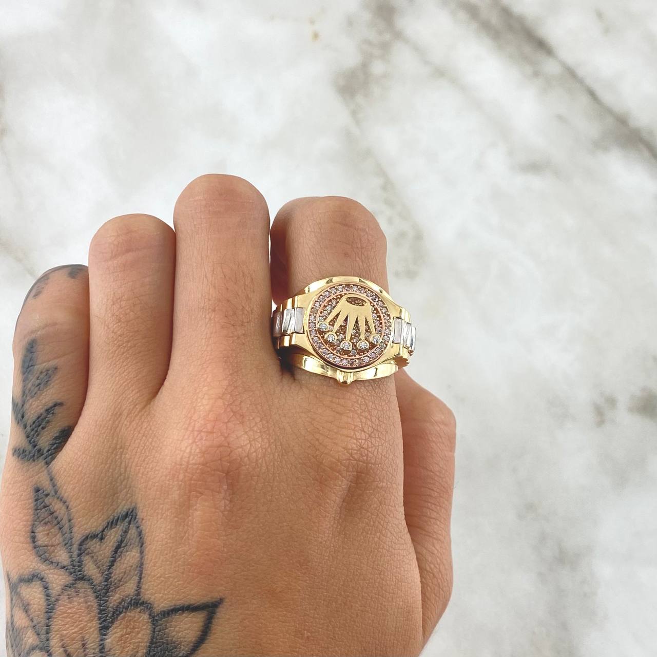 Anillo Sello Correa Corona RX 7.2gr / T9 1/4 / Circones Blancos Tres Oros 18K
