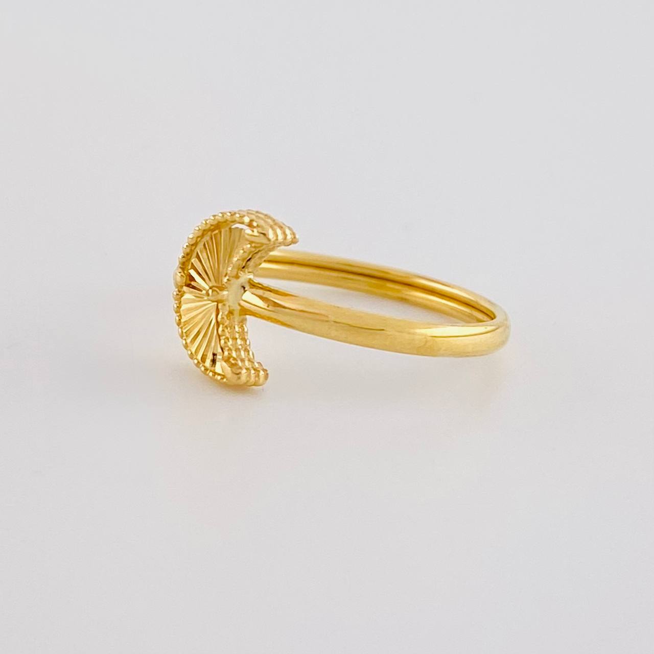 Anillo Luna Diamantado 1.1 g / T7 Oro Amarillo 18K