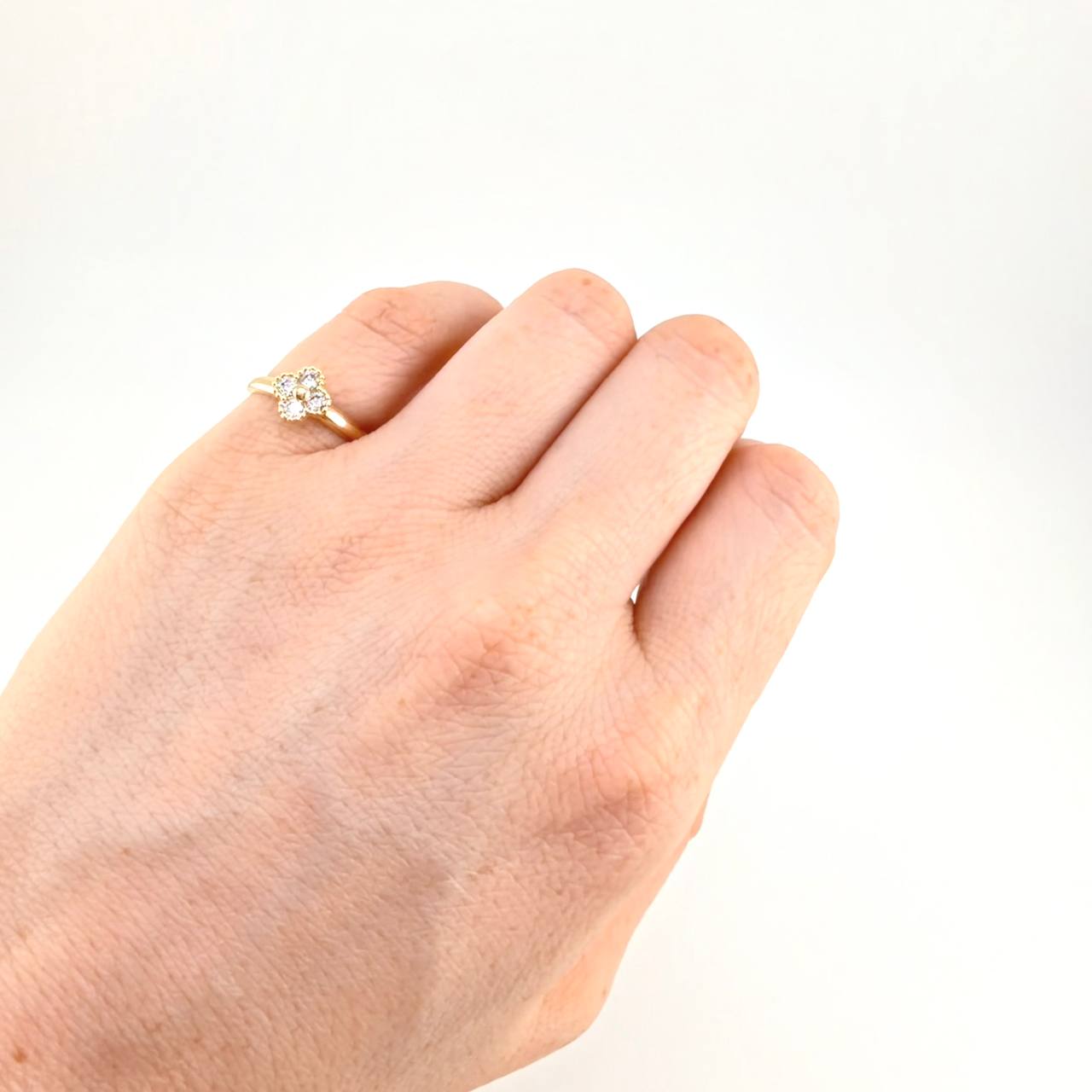 Anillo Trebol Tupido 1.25 g / T5 Oro Amarillo 18K
