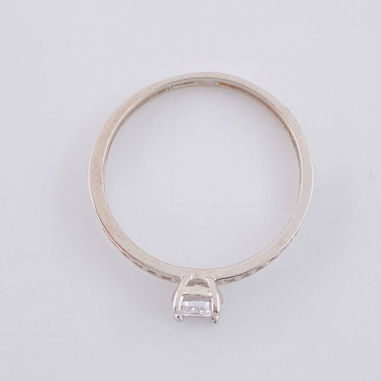 Anillo Solitario 1.55 g / T6 3/4 Oro Blanco 18K