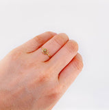Anillo Recuadro Triqui 0.9 g / T7 Oro Amarillo 18K