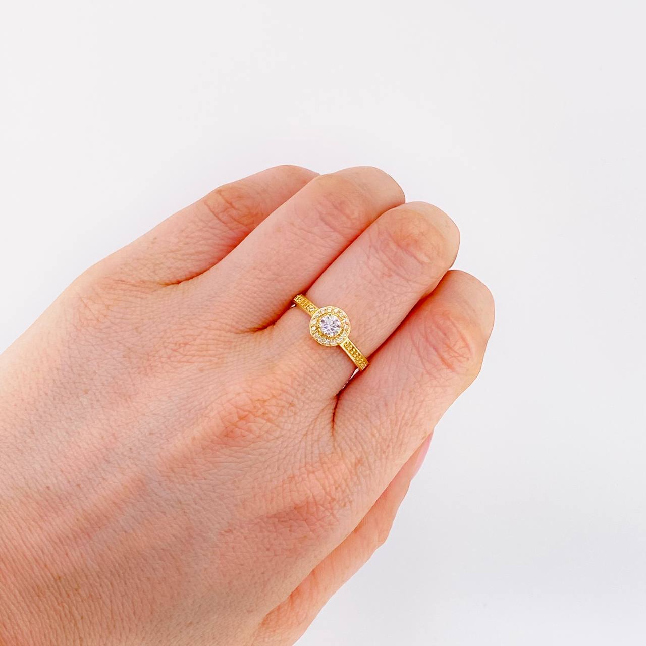 Anillo Solitario Cetro Circular 3 g / T7 1/4 Oro Amarillo 18K