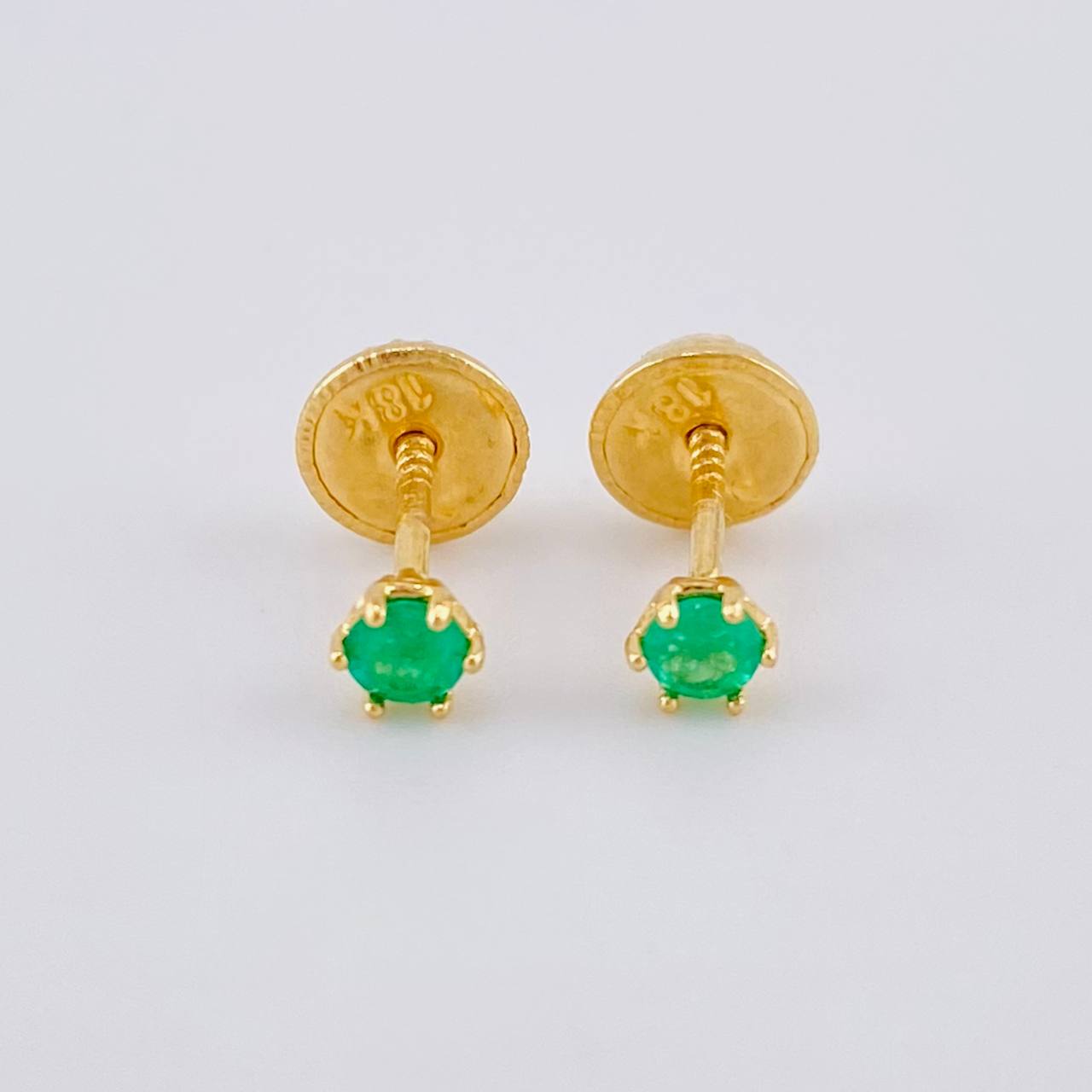 Topos Seis Garras Esmeraldas 6Pts 0.5 g / 2.6 mm Oro Amarillo 18K