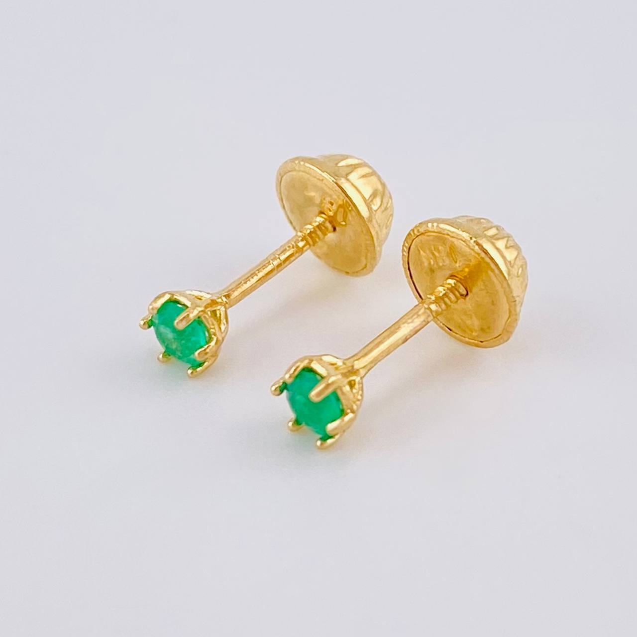 Topos Seis Garras Esmeraldas 5Pts 0.5 g / 2.5 mm Oro Amarillo 18K