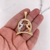 Dije Herradura Caballos 8.9gr / 4.1cm / Circones Blancos Tres Oros 18K #