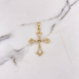 Dije Cruz Gotica 4.3gr / 4.8cm / Silueta Circones Blancos Oro Amarillo 18K $