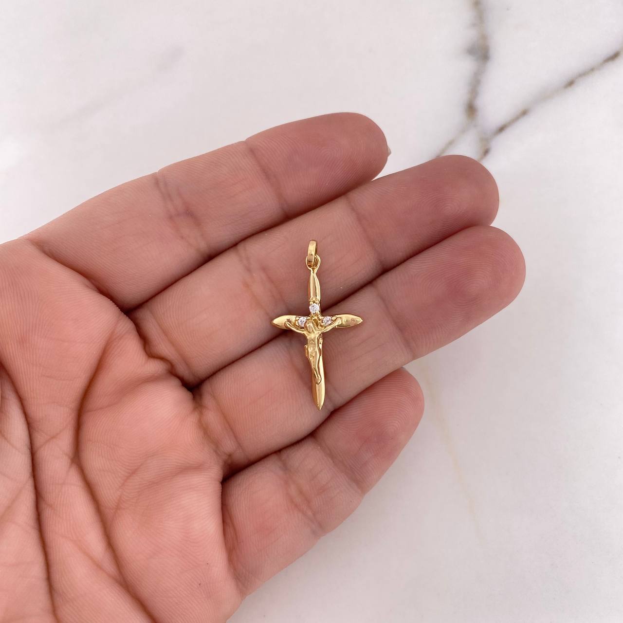 Dije Cruz Cristo 1.45gr / 3cm / Circones Blancos Oro Amarillo 18K #