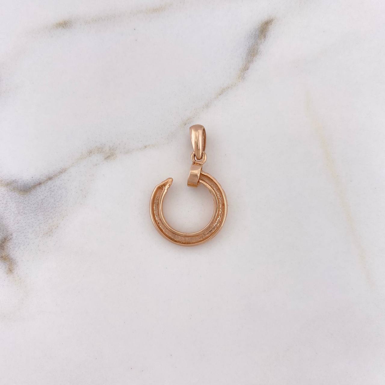 Dije Clavo 2.05gr / 2.5cm / Circones Blancos Oro Rosa 18K $