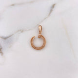 Dije Clavo 2.05gr / 2.5cm / Circones Blancos Oro Rosa 18K $