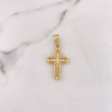 Dije Cruz 3D 4.3gr / 3.2cm / Circones Blancos Oro Amarillo 18K $