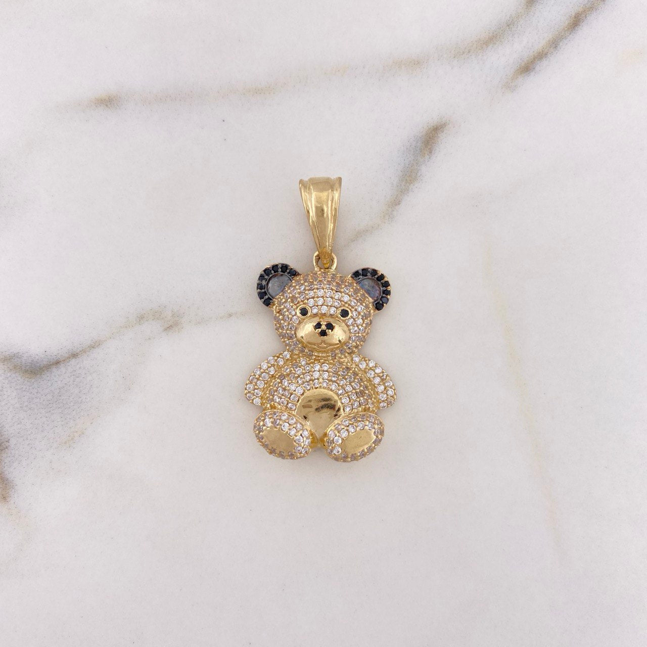 Dije Oso 6.8gr / 3.7cm / Circones Blancos Negros Oro Amarillo 18K $