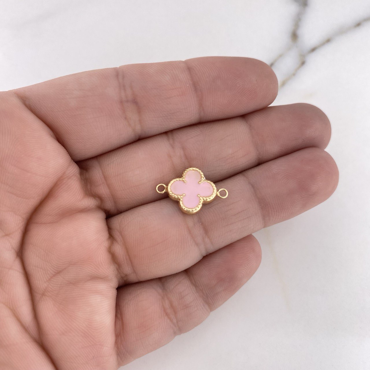 Herraje Trebol 0.8gr / 1.8cm / Rosado Oro Amarillo 18K $