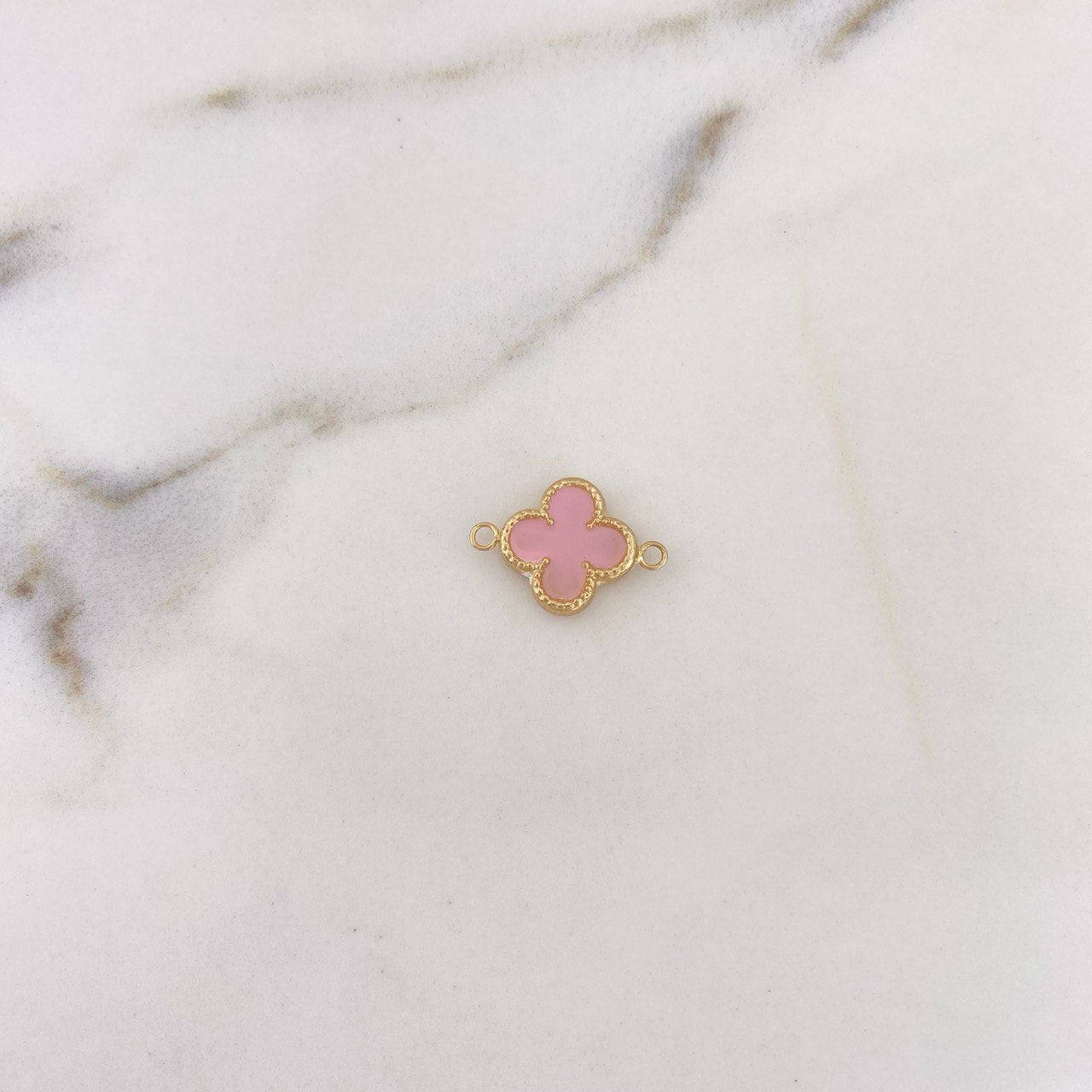 Herraje Trebol 0.8gr / 1.8cm / Rosado Oro Amarillo 18K $