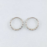 Candongas Aro Rayado 0.45gr / 1cm / Oro Blanco 18K
