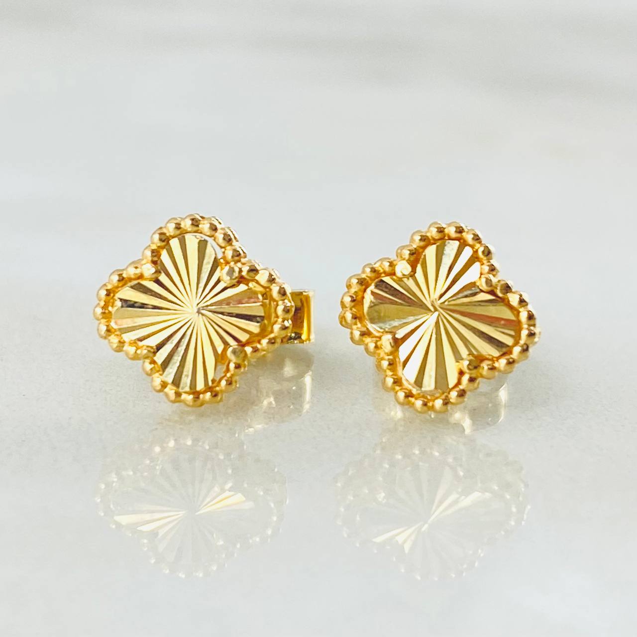 Topos Trebol Dorado 2.1gr / Oro Amarillo Nac.Esp. 18K