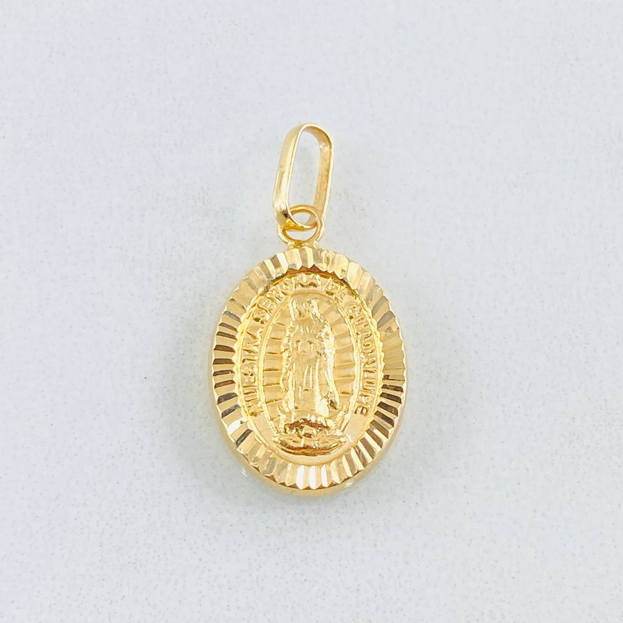 Dije Virgen Guadalupe 1.15gr / 2.4cm / Oro Amarillo 18K *
