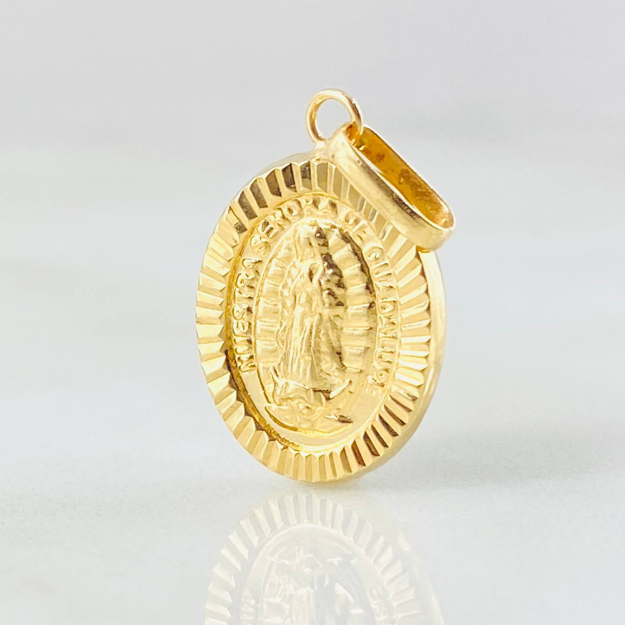 Dije Virgen Guadalupe 1.15gr / 2.4cm / Oro Amarillo 18K *