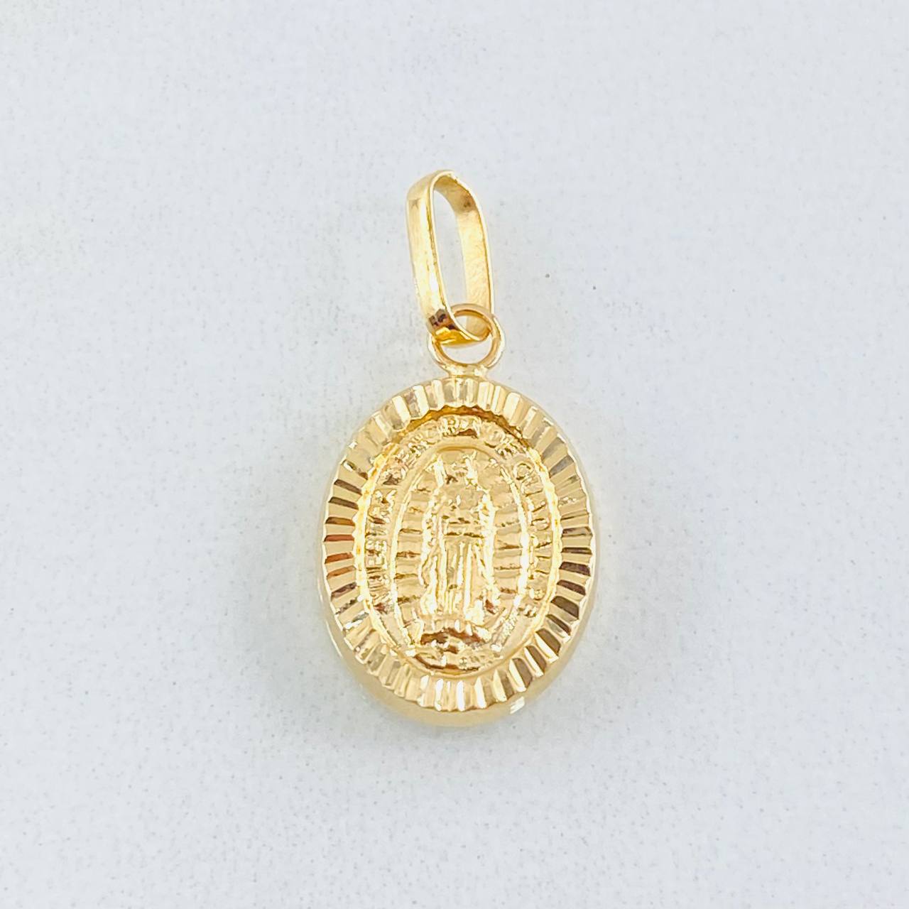 Dije Virgen Guadalupe 0.9gr / 2.2cm / Oro Amarillo 18K *