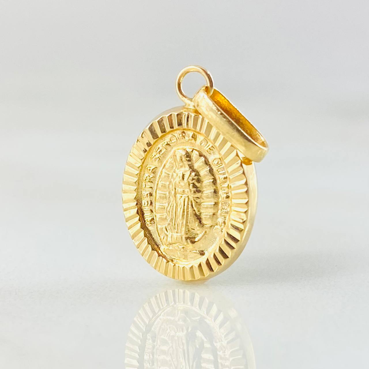 Dije Virgen Guadalupe 0.9gr / 2.2cm / Oro Amarillo 18K *