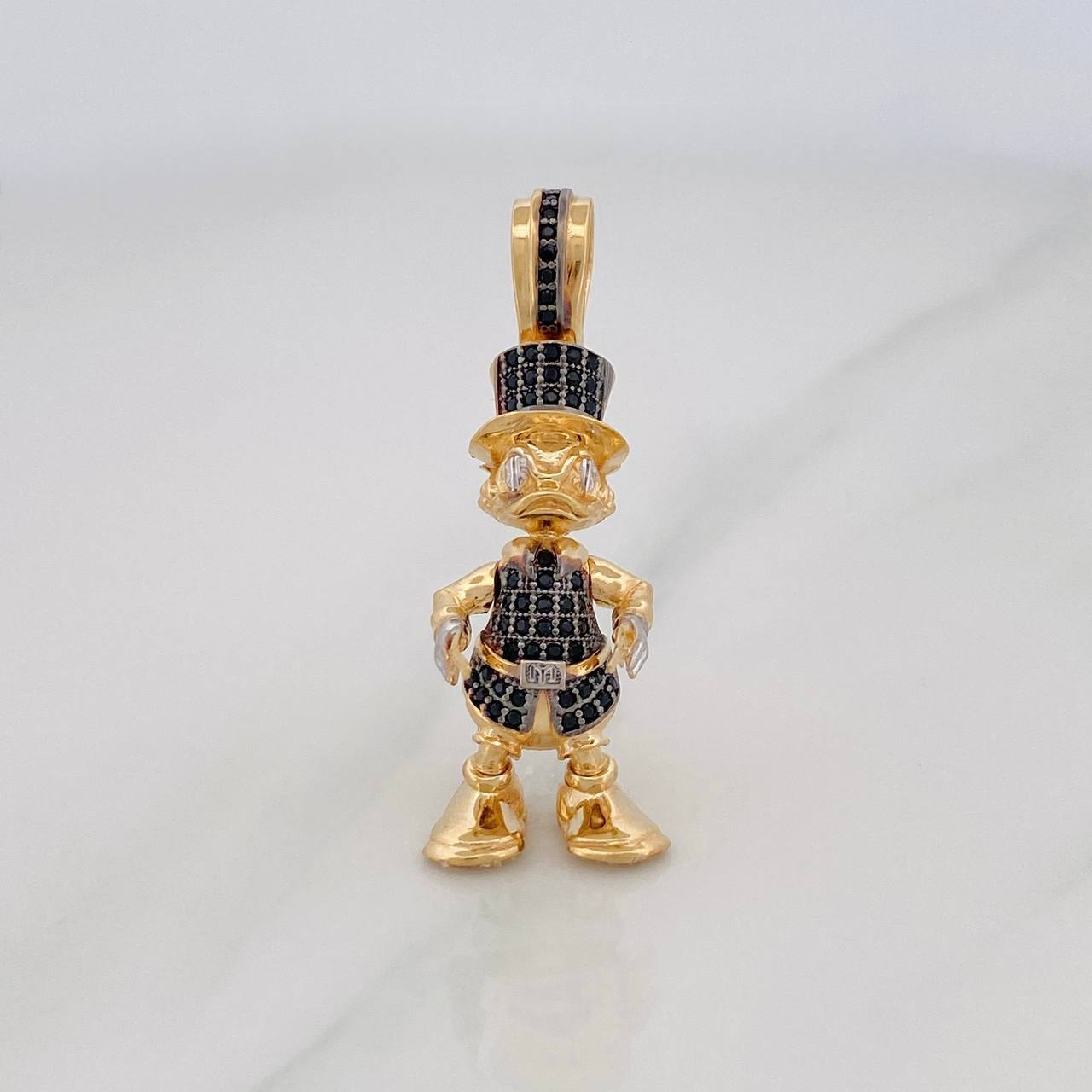 Dije Pato Pistolas 8.35g / 4cm Tres Oros 18K