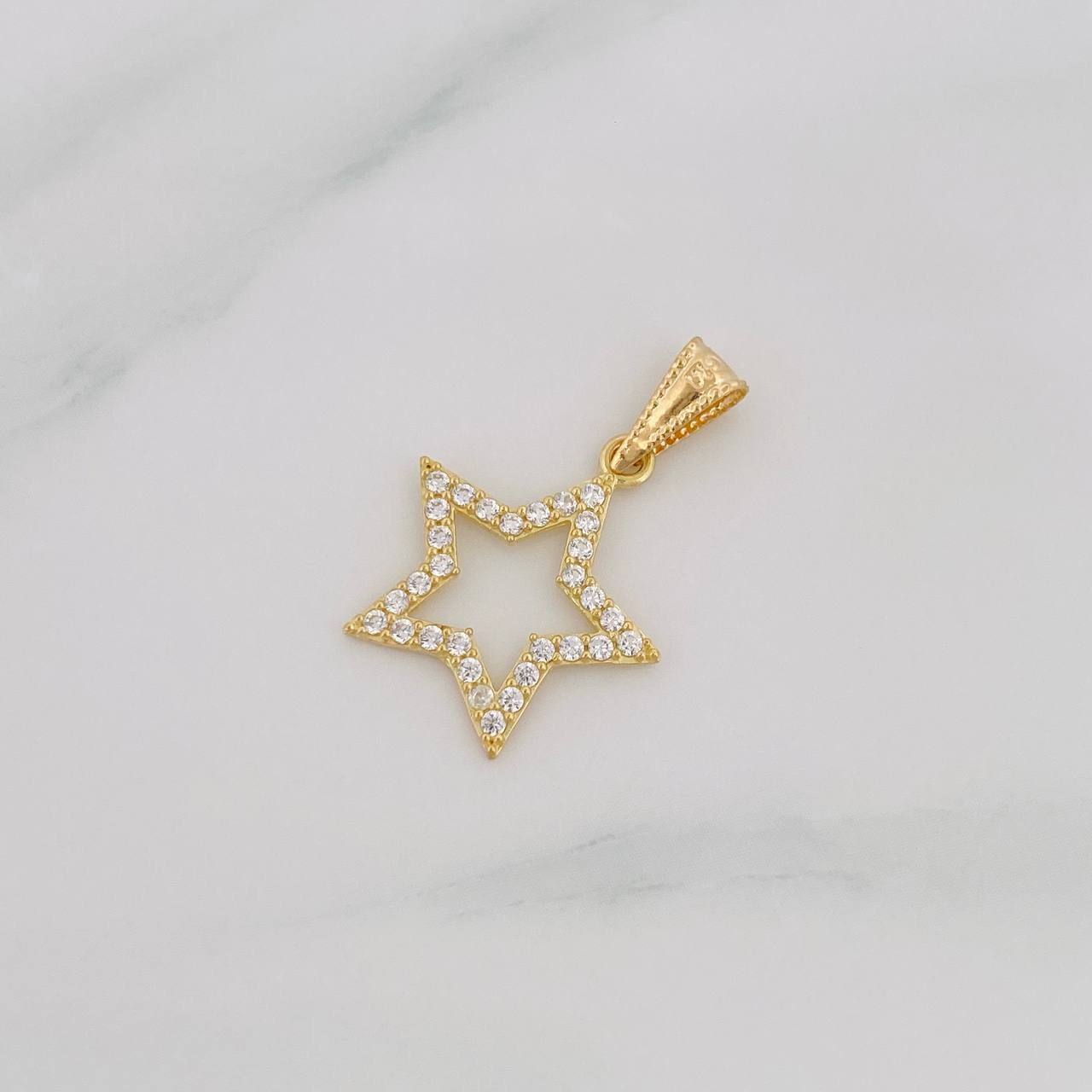 Dije Silueta Estrella 0.95g / 2.4cm Oro Amarillo 18K