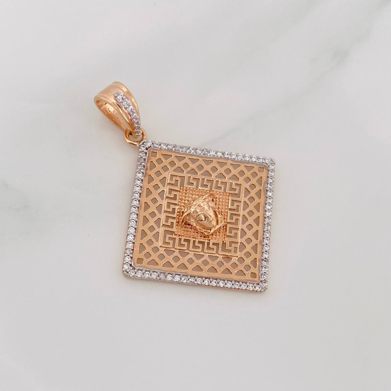 Dije Medusa Tribal 4.7g / 4.2cm Dos Oros Blanco Rosa 18K