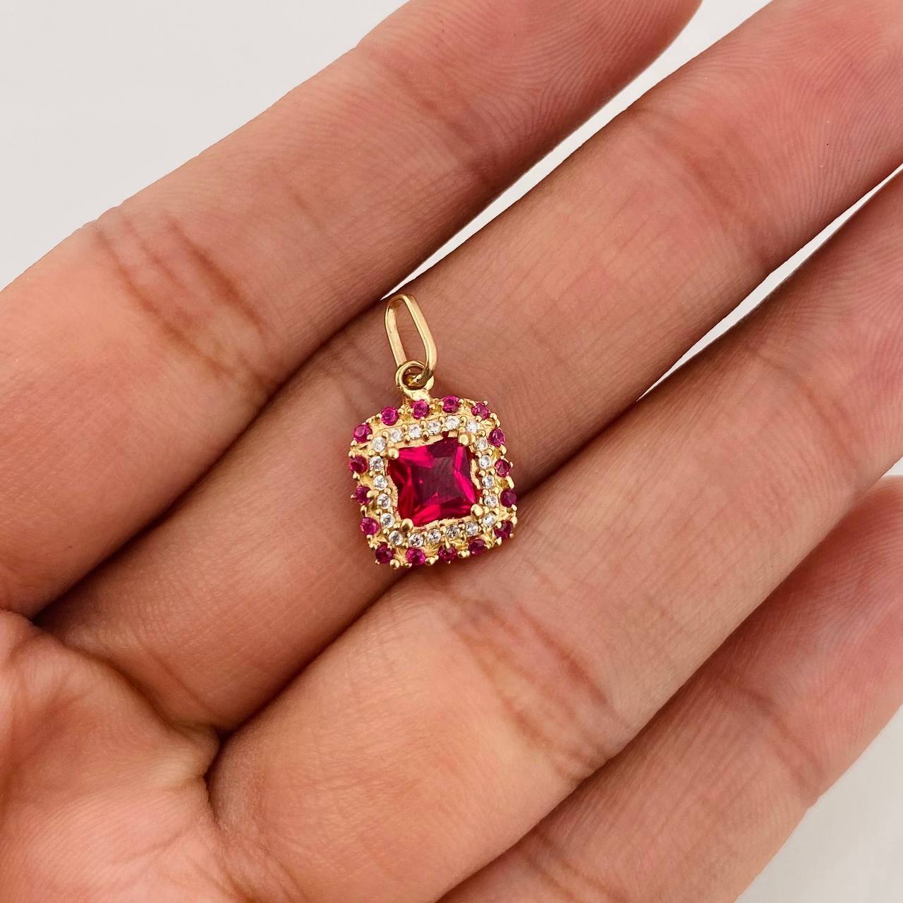 Dije Halo Cuadrado 2g / 2cm Oro Amarillo 18K
