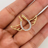 Dije Letra U Alas 2.6g / 2cm Dos Oros Amarillo Blanco 18K