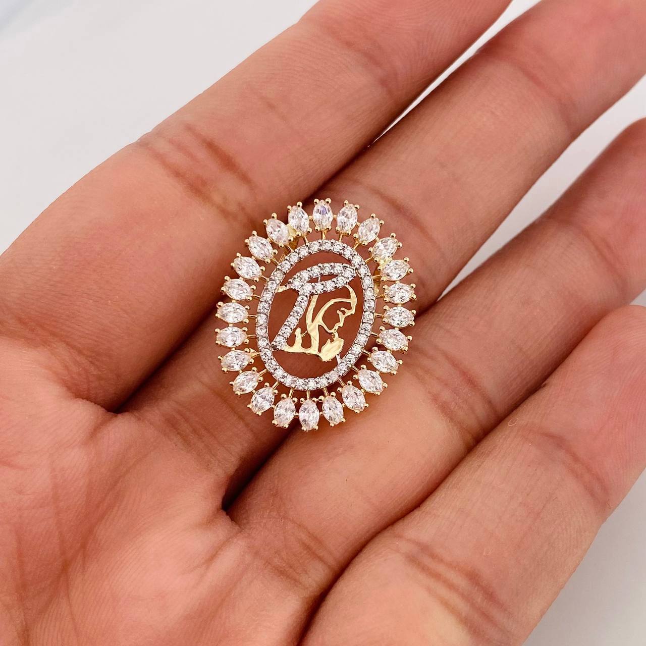 Dije Virgen María 2.8g / 2.4cm Dos Oros Amarillo Blanco 18K