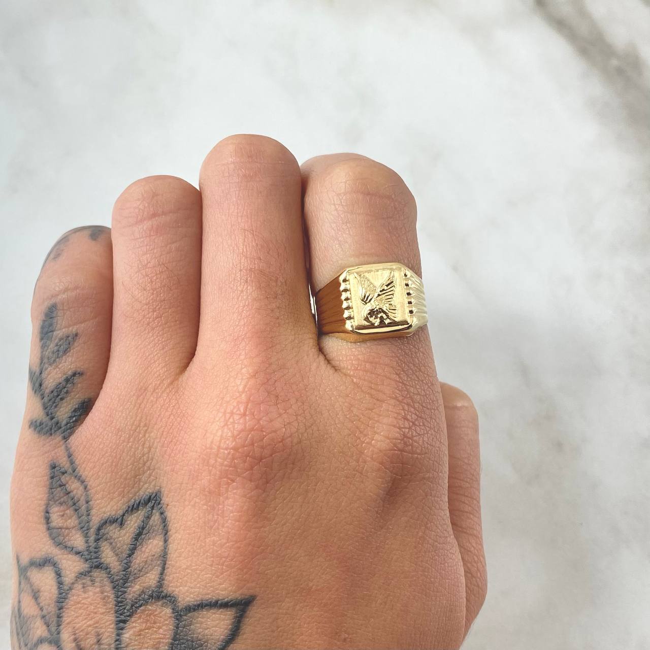 Anillo Sello Aguila 1.75gr / T5 3/4 / Oro Amarillo 18K
