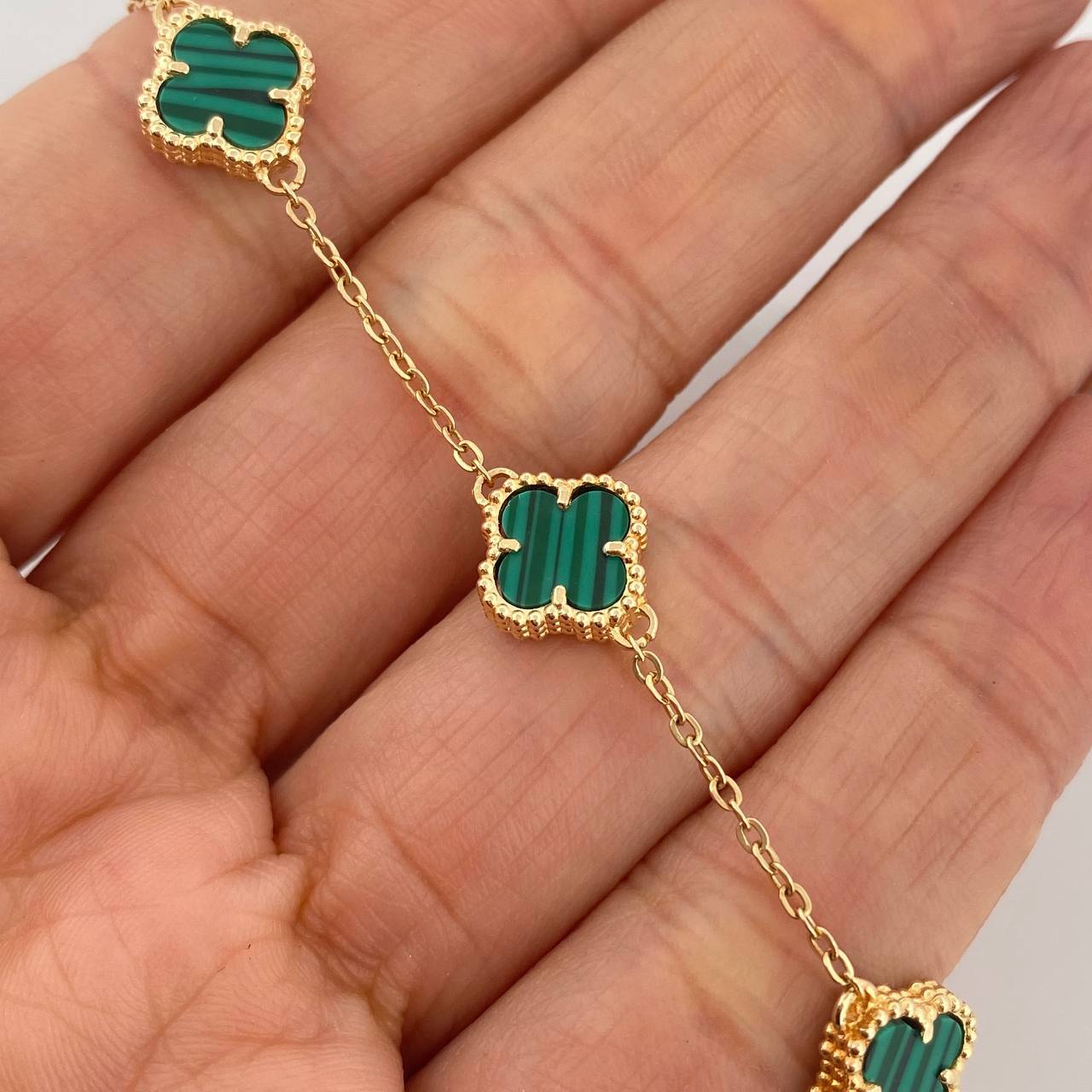 Pulso Trebol Aro Seguido 4.15 g / 17.7 cm / 1.2 mm Oro Amarillo 18K