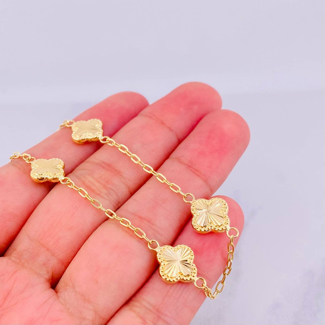 Pulso Aro Seguido Trébol Diamantado 2.9g / 18.5cm / 1.65mm Oro Amarillo 18K