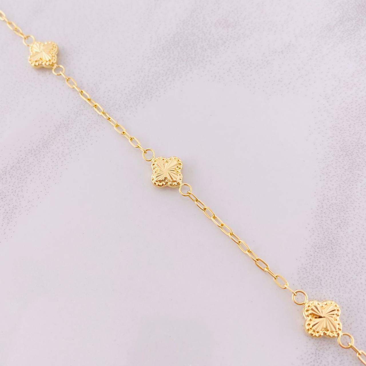 Pulso Aro Seguido Trébol Diamantado 2.05g / 18cm / 1.65mm Oro Amarillo 18K