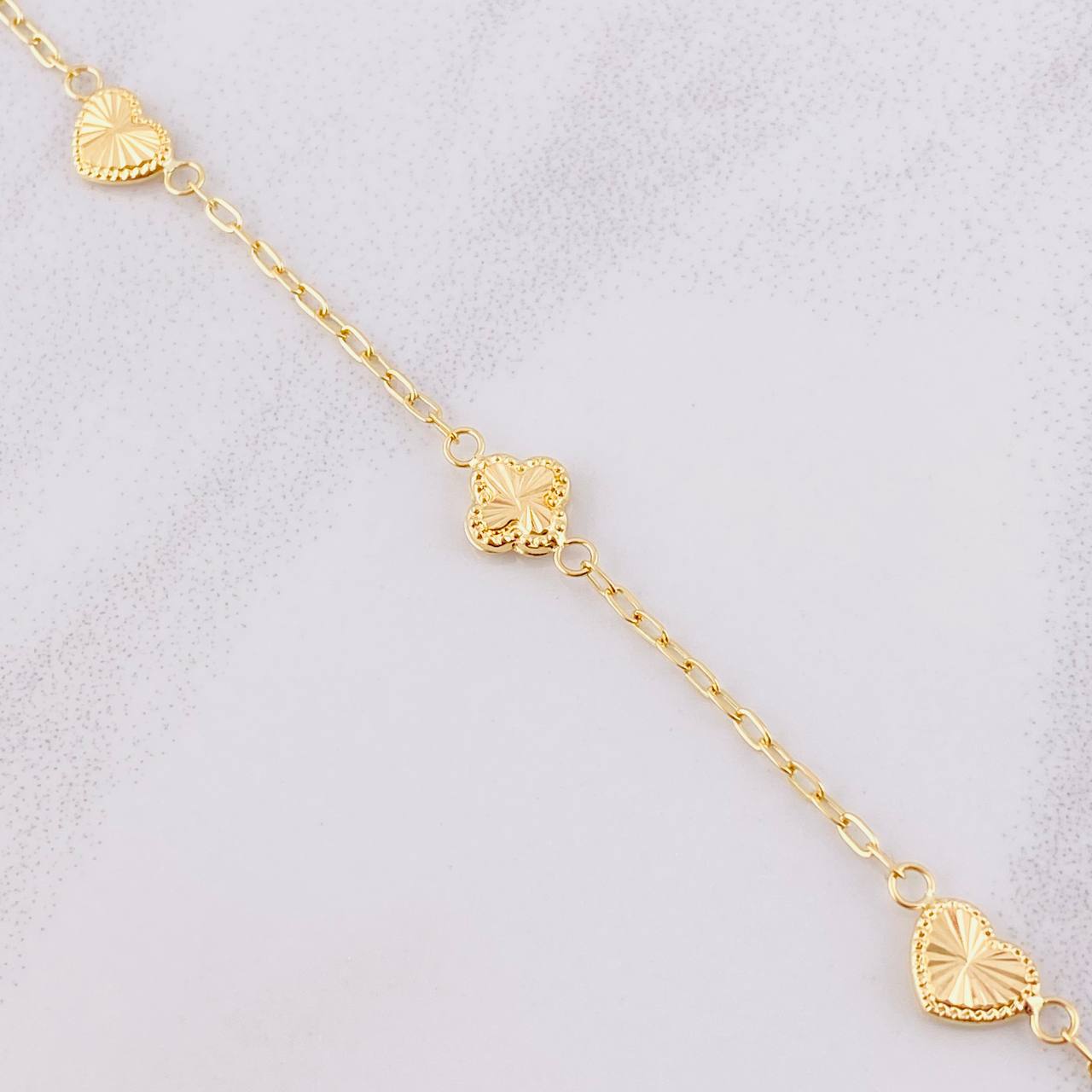 Pulso Aro Seguido Trébol y Corazón Diamantados 2.05g / 18cm / 1.65mm Oro Amarillo 18K
