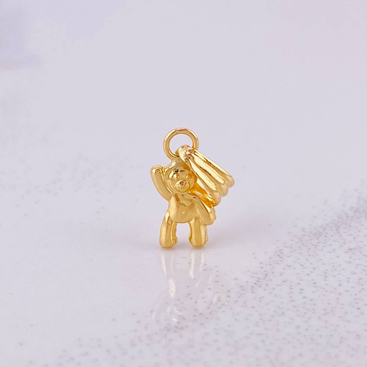 Dije Oso Mano Arriba 0.3g / 1.6cm Oro Amarillo 18K
