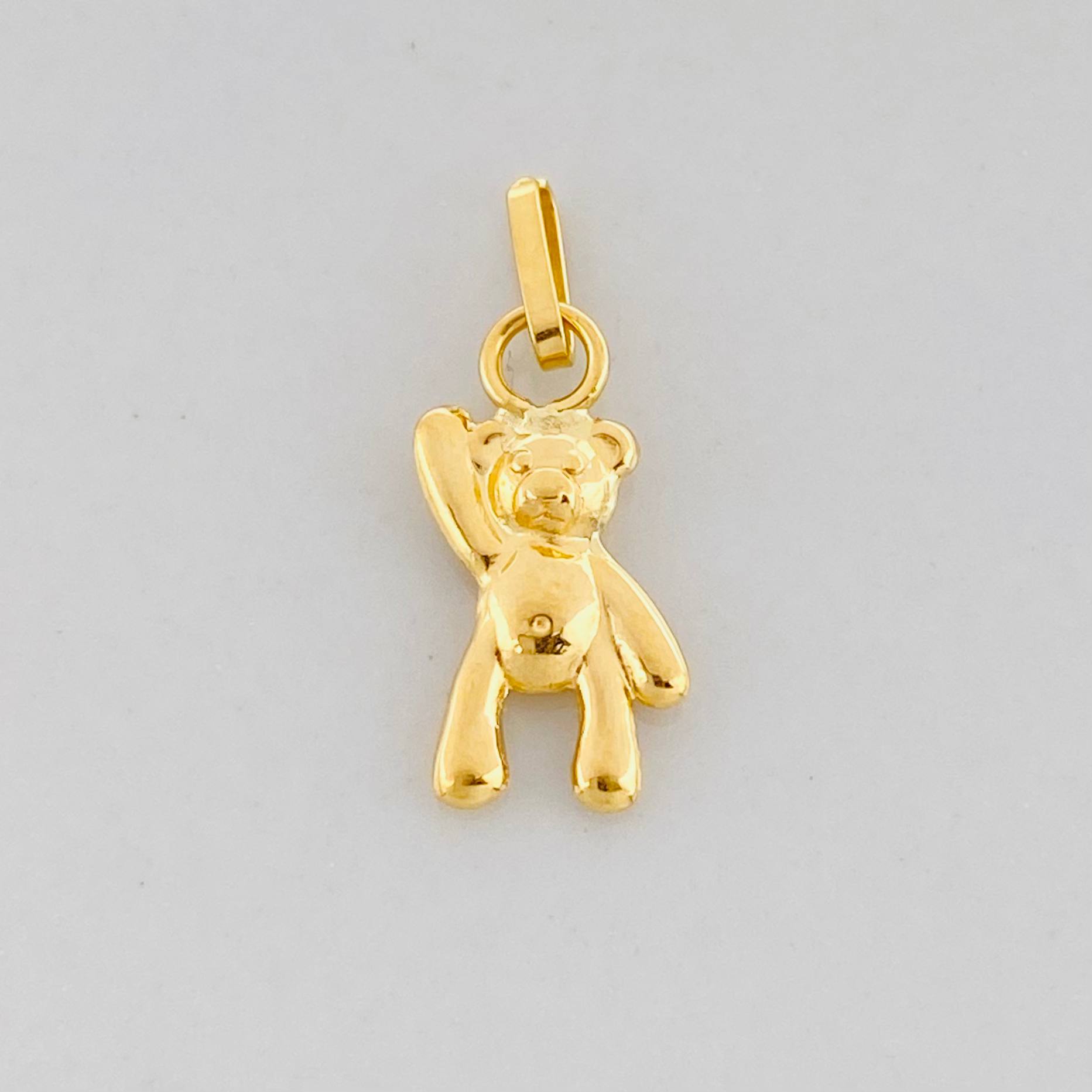 Dije Oso Mano Arriba 0.35g / 1.7cm Oro Amarillo 18K