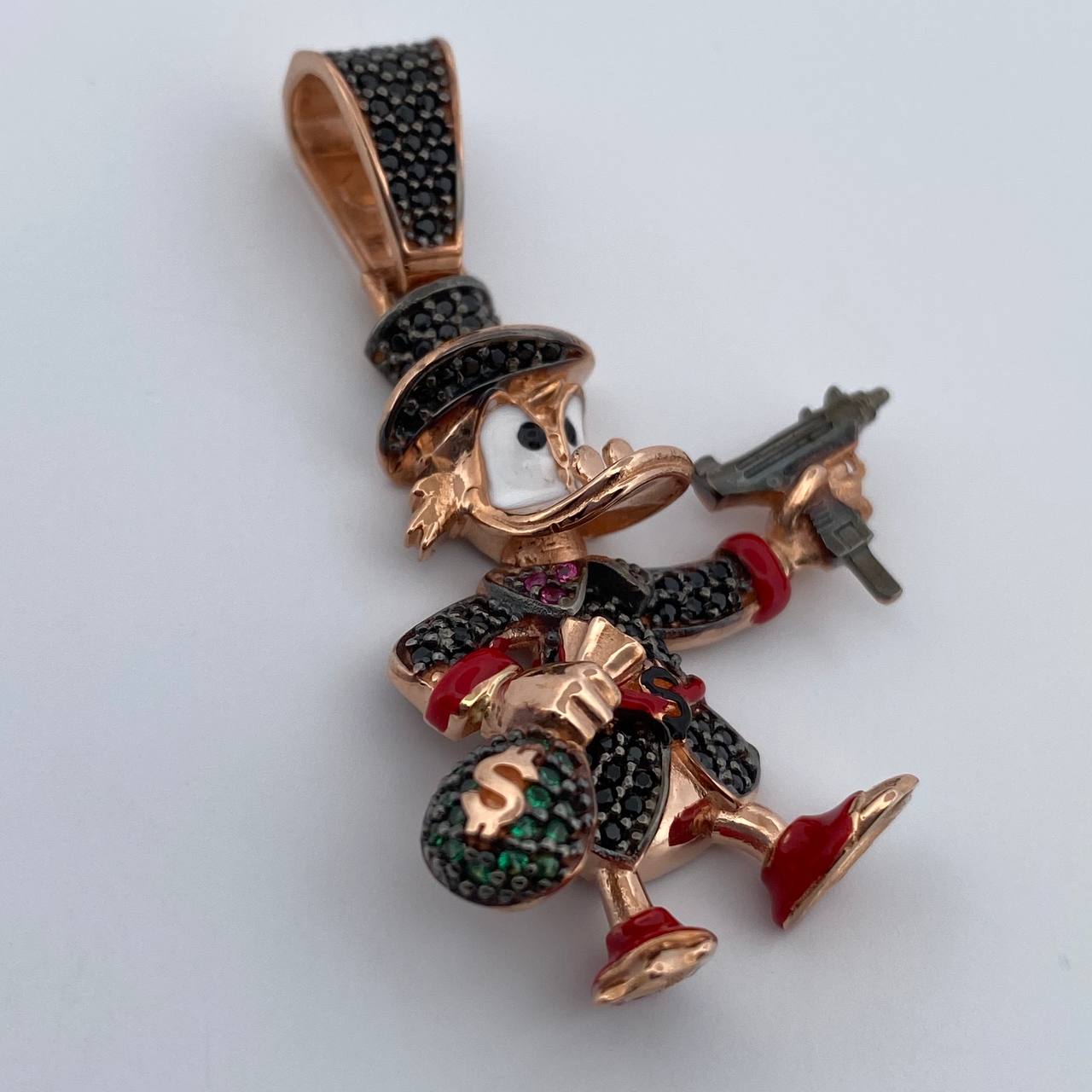 Dije Pato Pistola 9.65gr / 4.4cm-Dos Negro Rosa 18K &