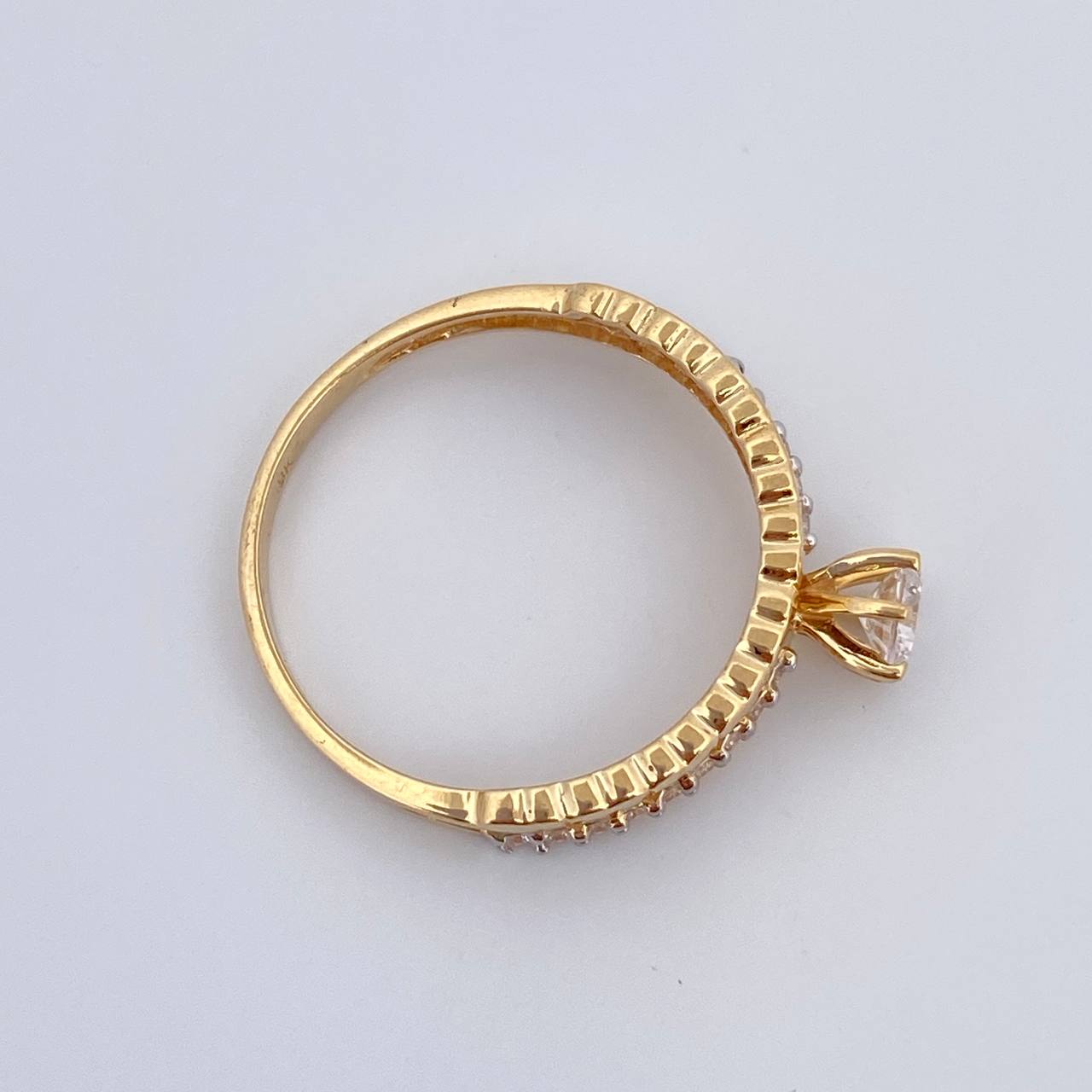 Anillo Solitario Churumbela Corazones 2.2gr / T6 1/4 / Oro 18K &