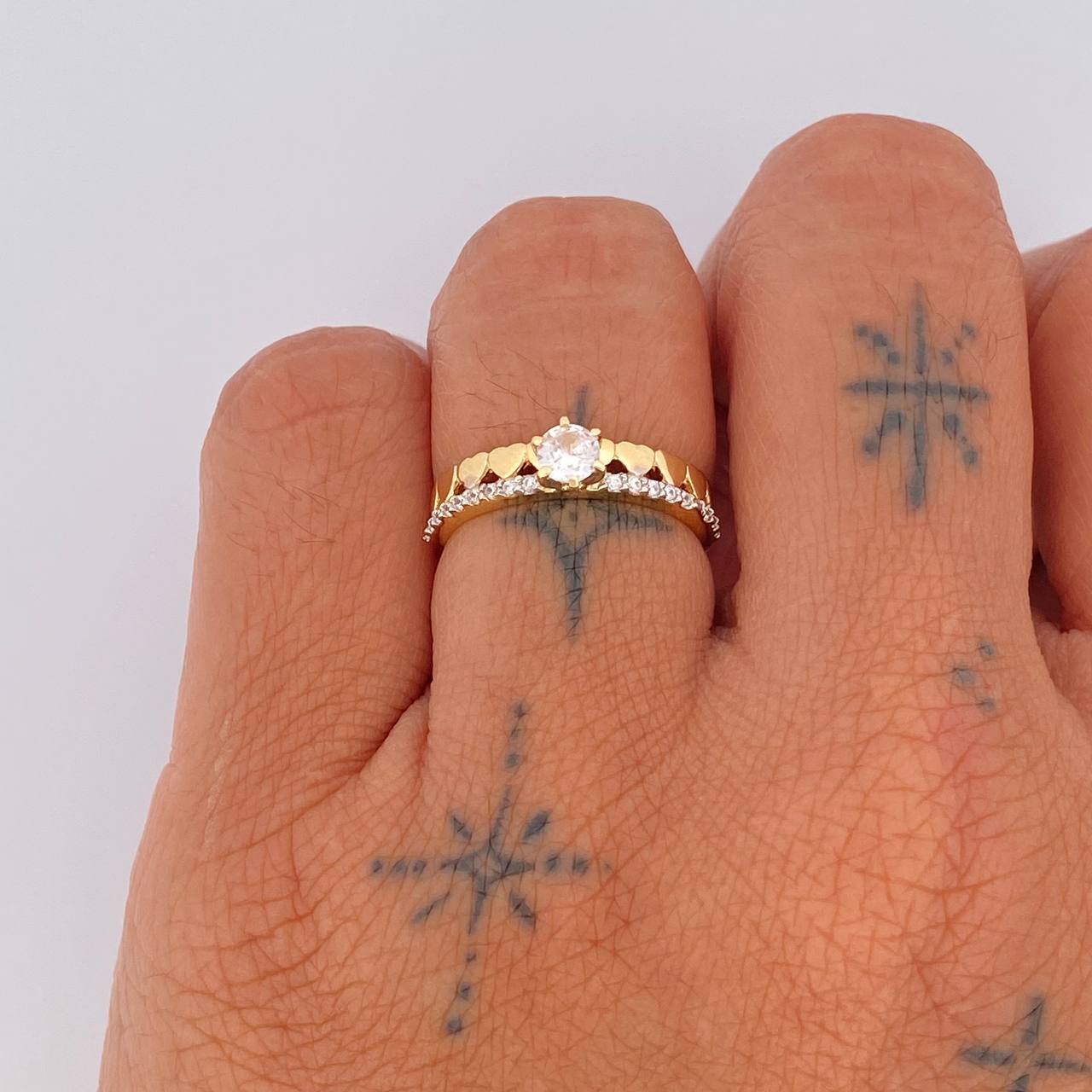 Anillo Solitario Churumbela Corazones 2.2gr / T6 1/4 / Oro 18K &