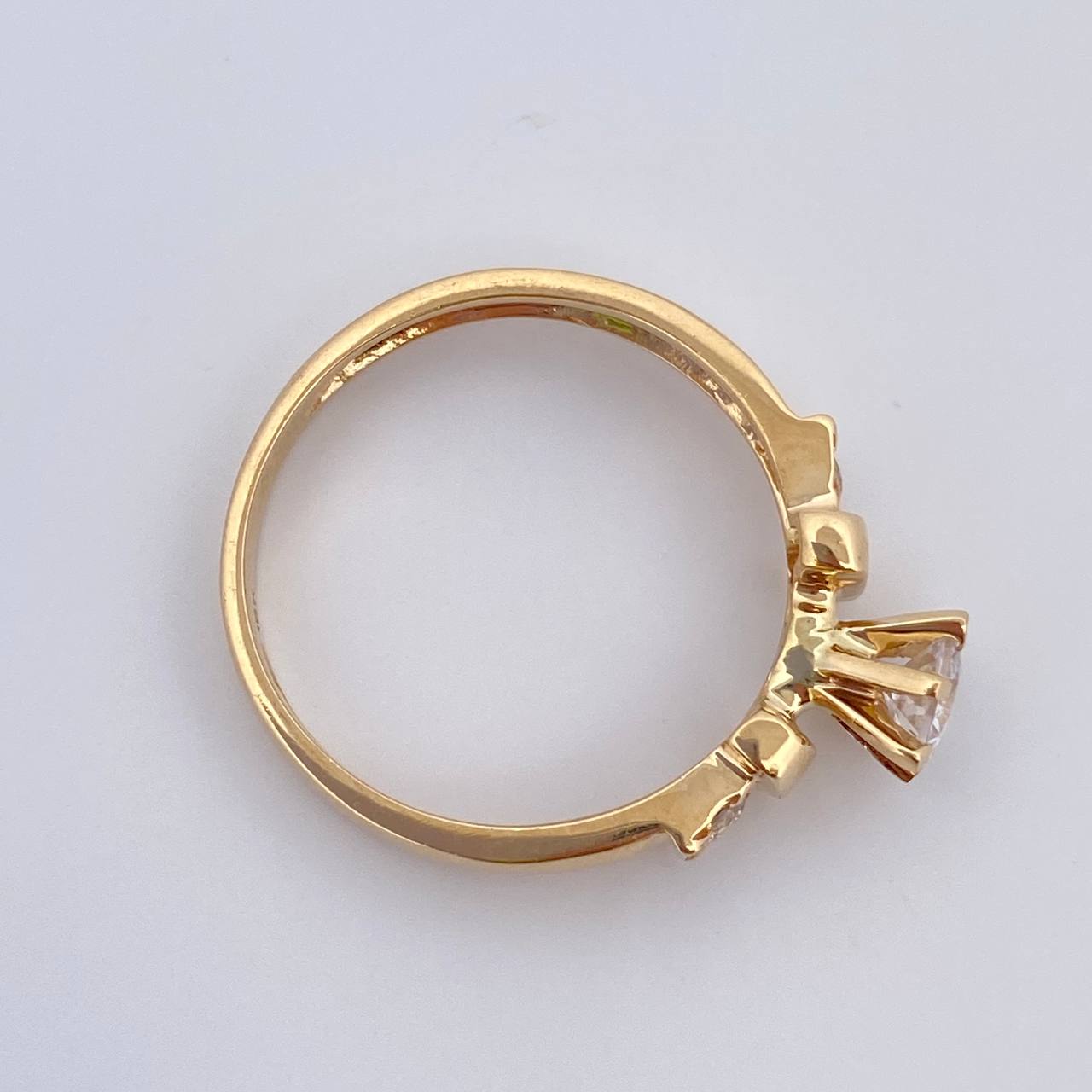 Anillo Solitario 3.1gr / T7 1/4 / Oro 18K &