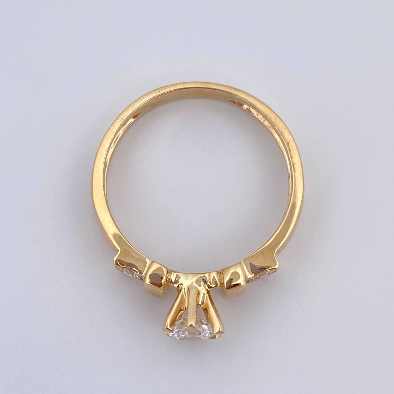 Anillo Solitario 3.1gr / T7 1/4 / Oro 18K &