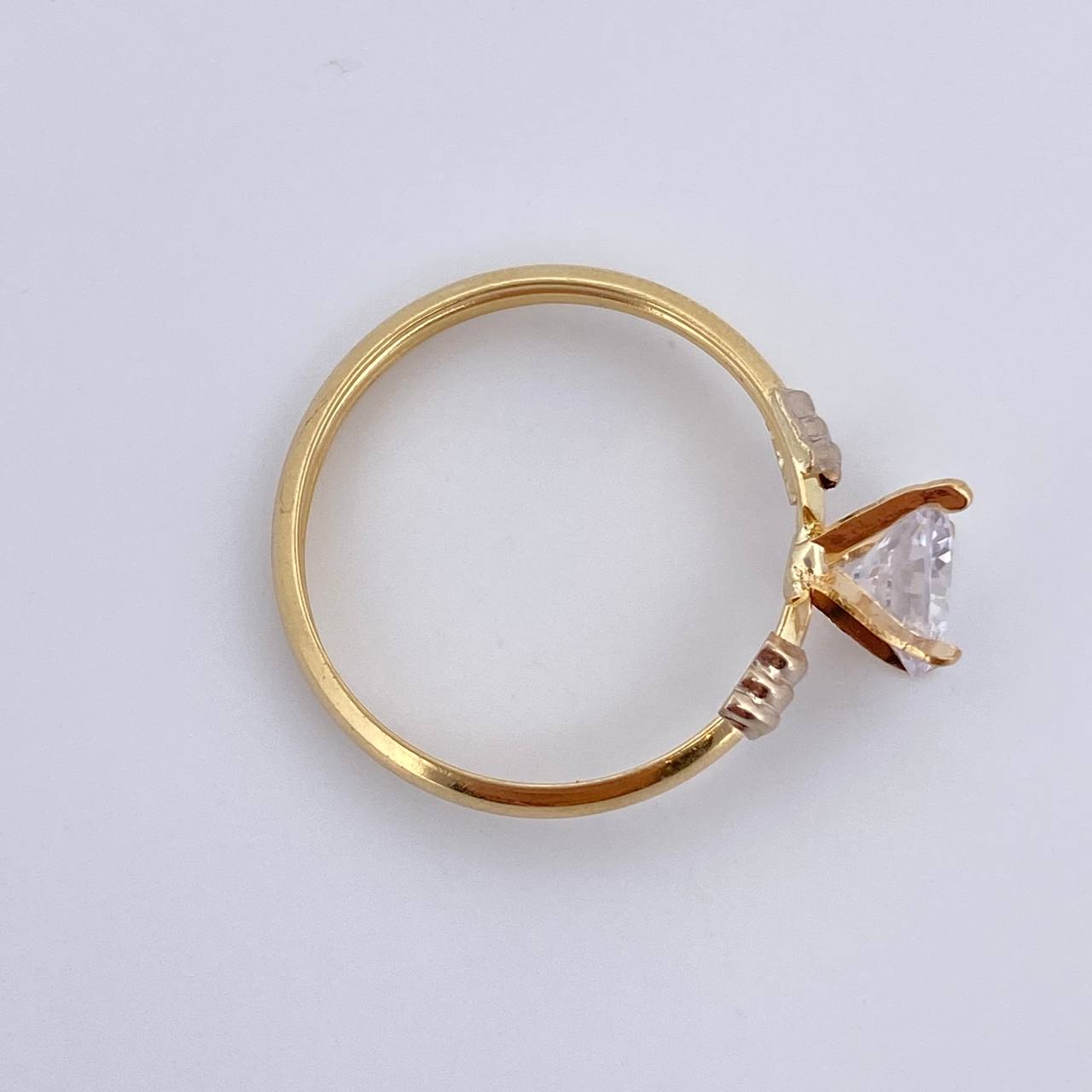Anillo Solitario 1.5gr / T7 1/4 / Oro 18K &