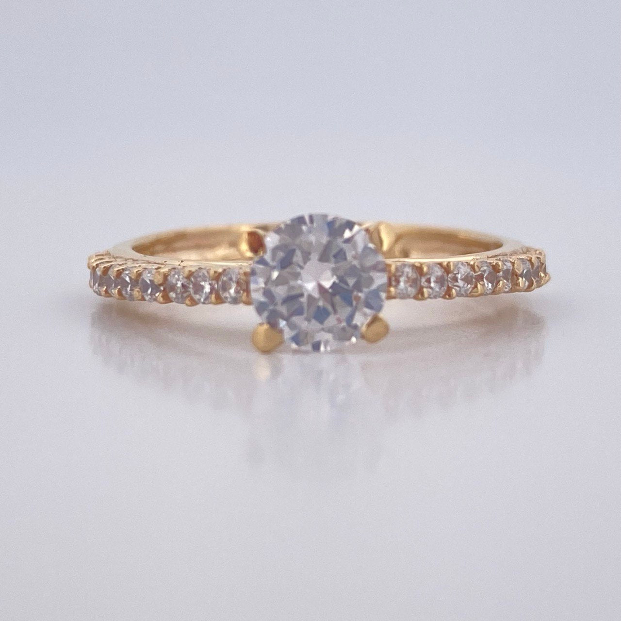 Anillo Solitario Churumbela 2.55gr / T7 / Oro 18K &
